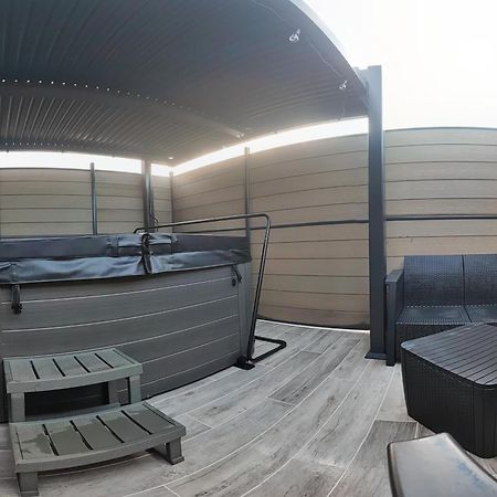 La Kaz Rhumantique Sauna And Spa Privatif La Rivière-Saint-Sauveur Εξωτερικό φωτογραφία