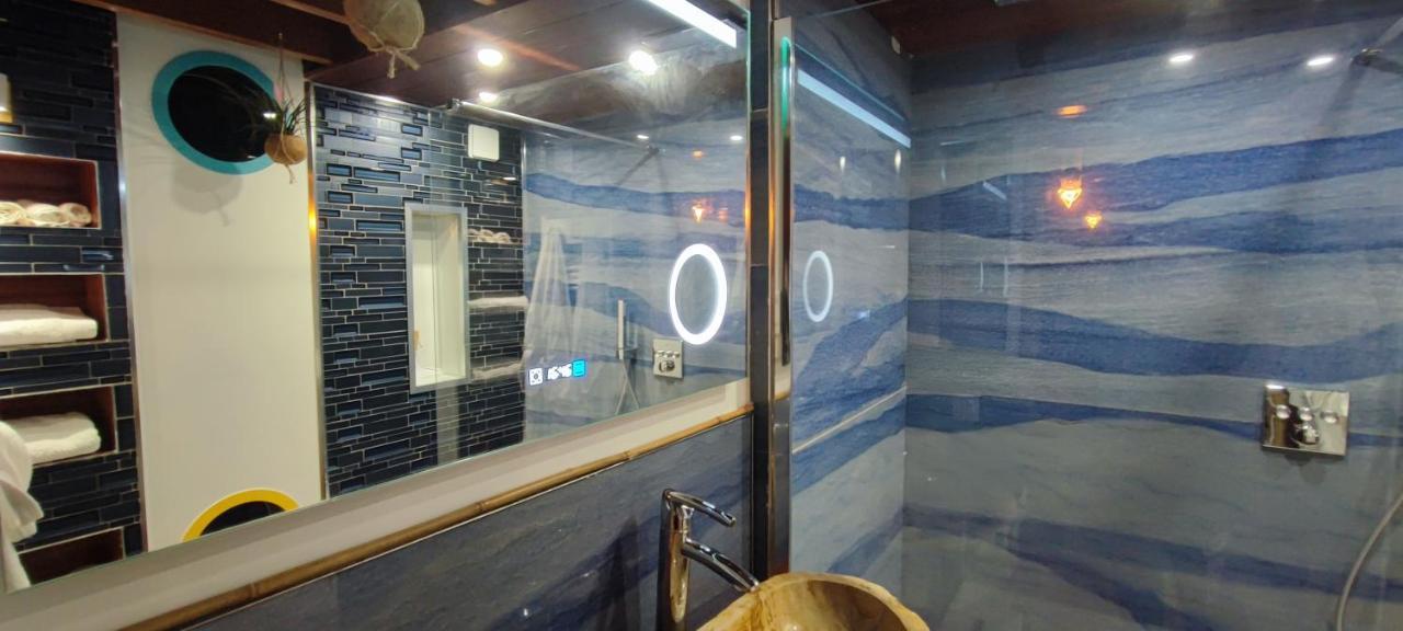 La Kaz Rhumantique Sauna And Spa Privatif La Rivière-Saint-Sauveur Εξωτερικό φωτογραφία