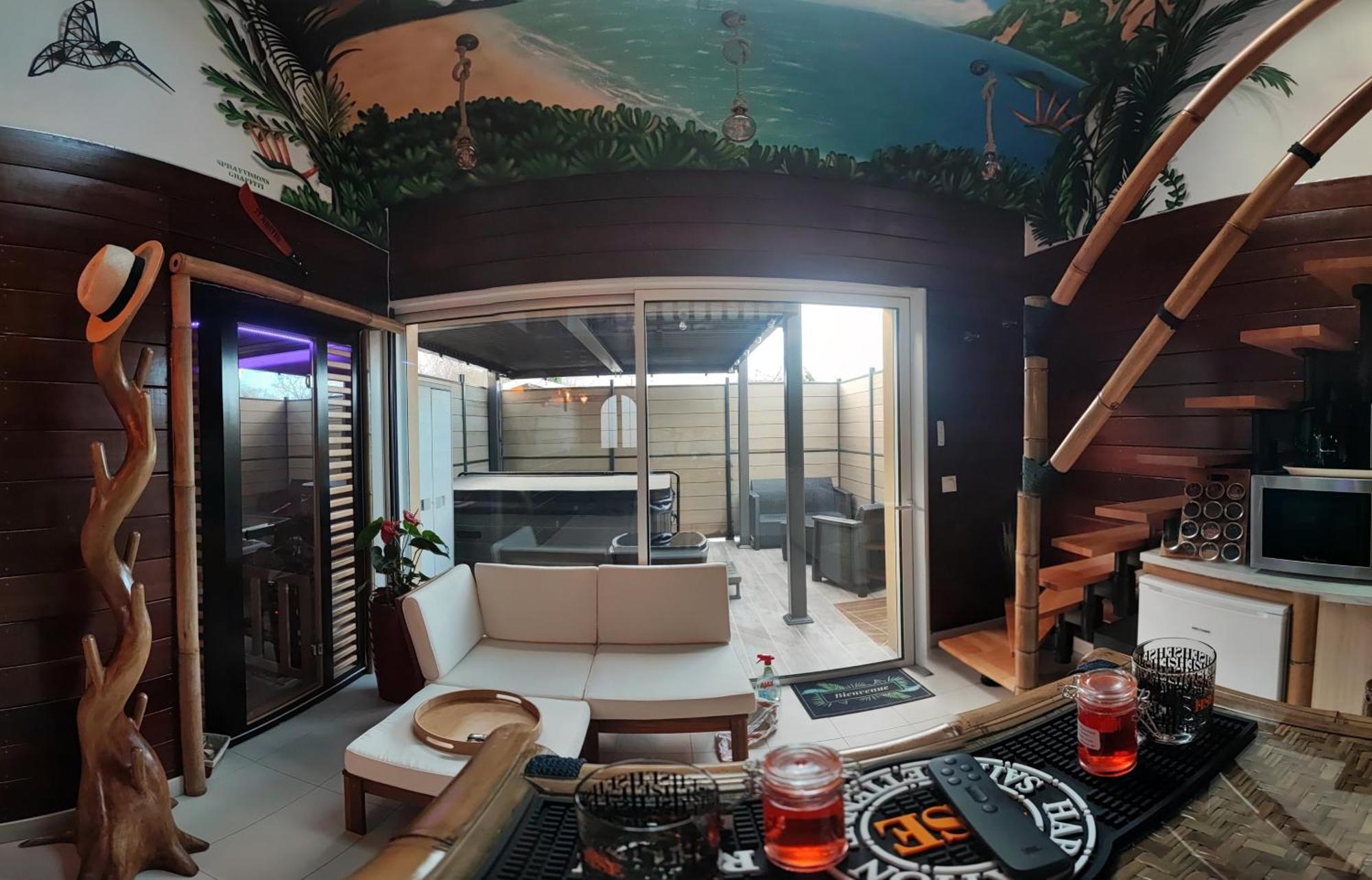 La Kaz Rhumantique Sauna And Spa Privatif La Rivière-Saint-Sauveur Εξωτερικό φωτογραφία