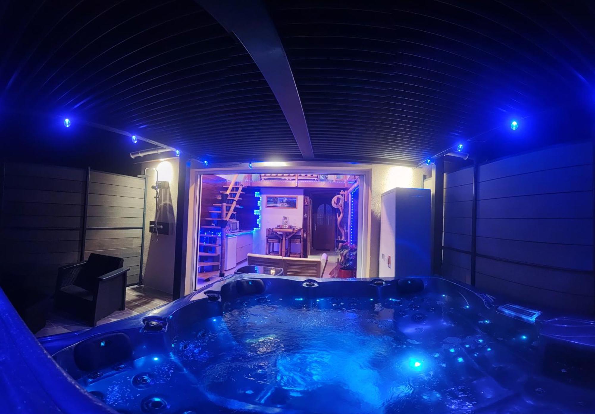 La Kaz Rhumantique Sauna And Spa Privatif La Rivière-Saint-Sauveur Εξωτερικό φωτογραφία